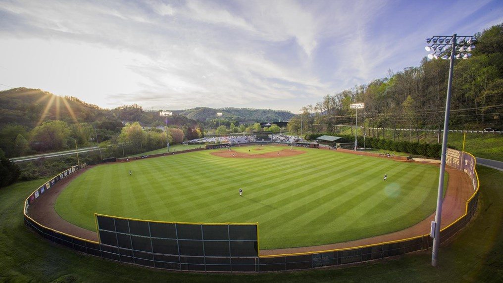 WCU Baseball Camps